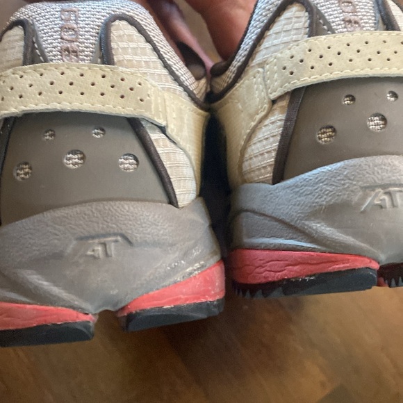 New Balance‎ ABZORE Outdoor Hiking Shoes Men's 11 White Gray MT608TR All Terrain - Picture 8 of 11